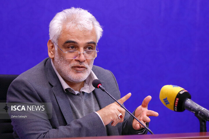 طهرانچی پیشنهاد  داد: افزایش ۳۰ تا ۳۵ درصدی حقوق کارکنان و اساتید دانشگاه آزاد